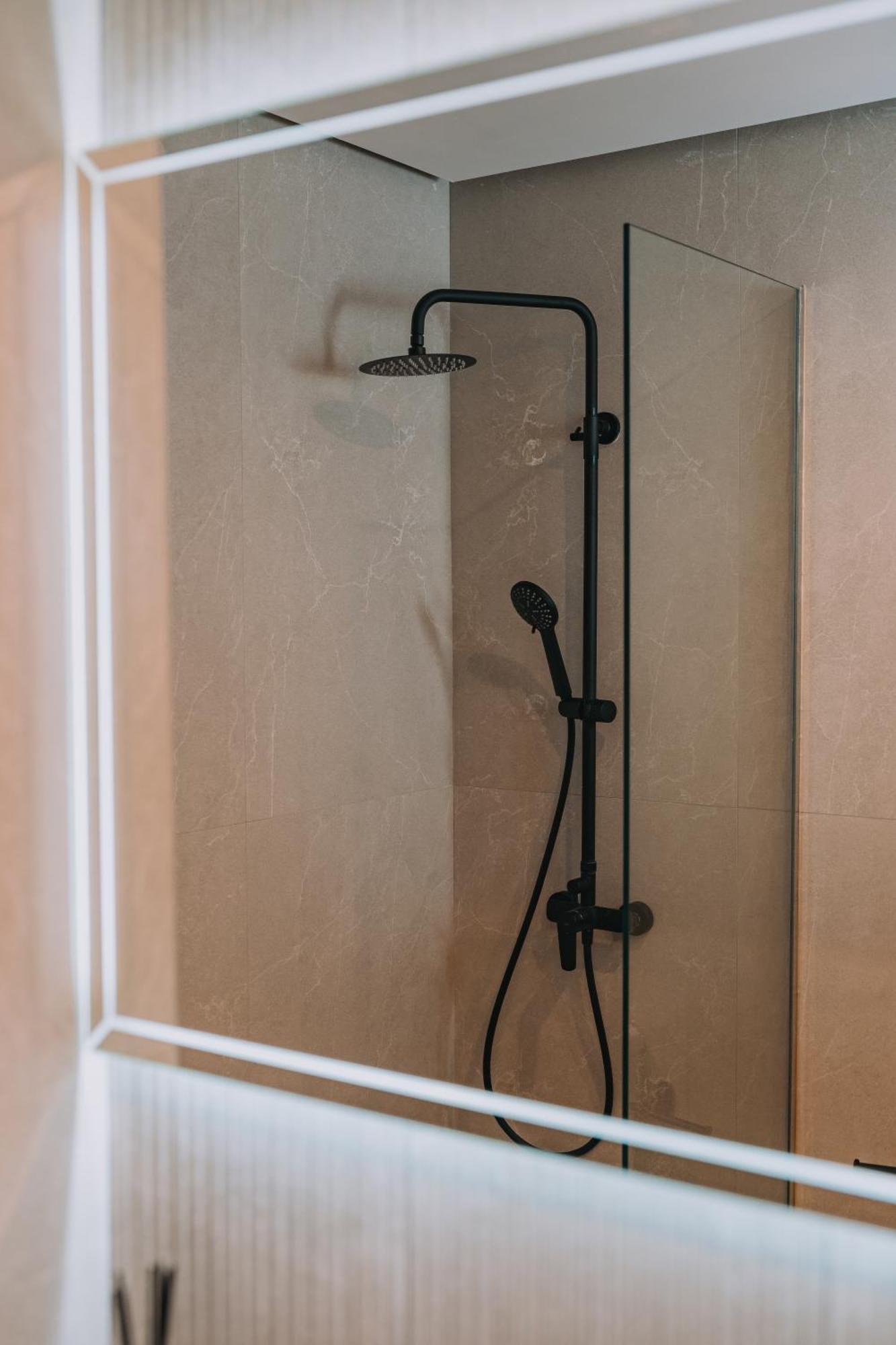 אתונה Chic Apartment Near Acropolis מראה חיצוני תמונה